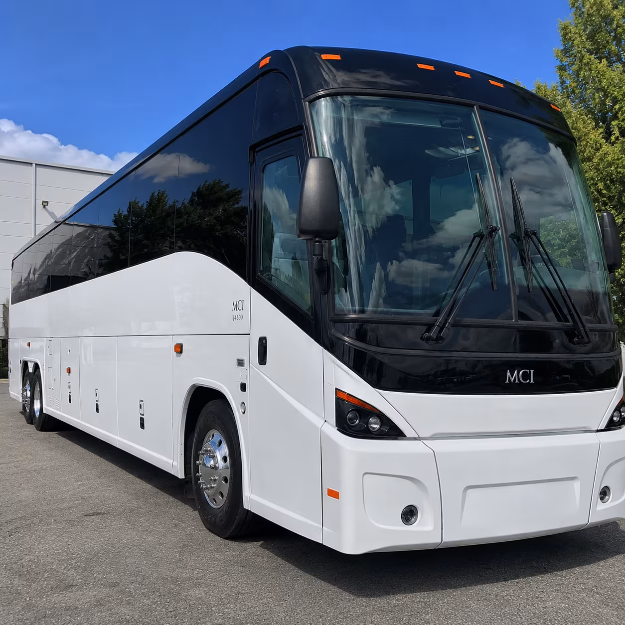 charter bus minibus rentals to t f green international airport pvd