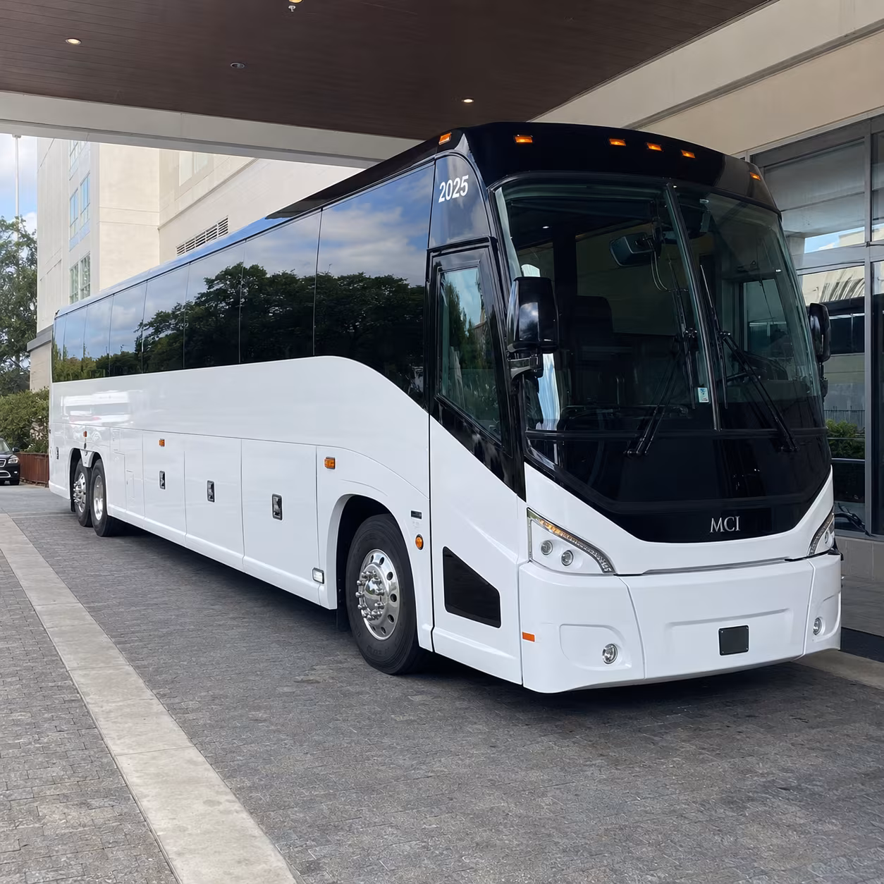providence 54 passenger charter bus