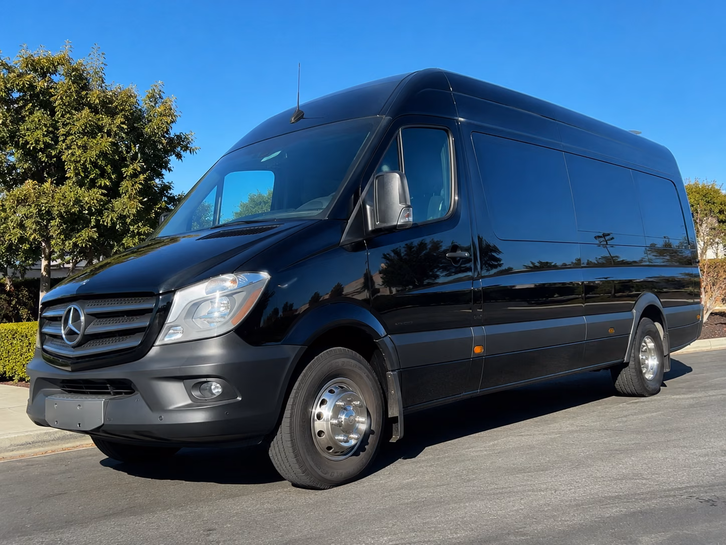 sprinter vans and small group wine tour buses around the east bay